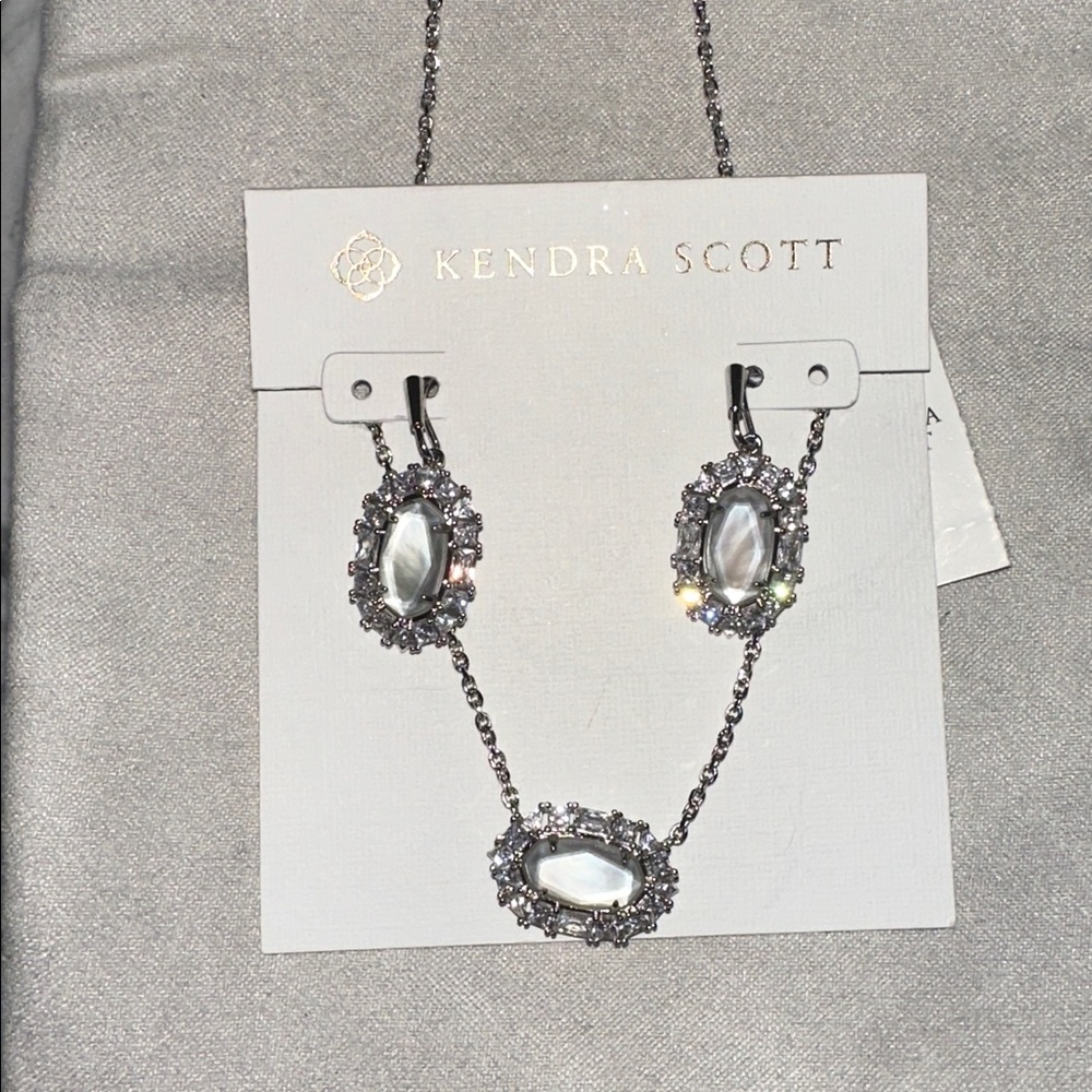 NWT Kendra Scott Silver and White Jewelry Set